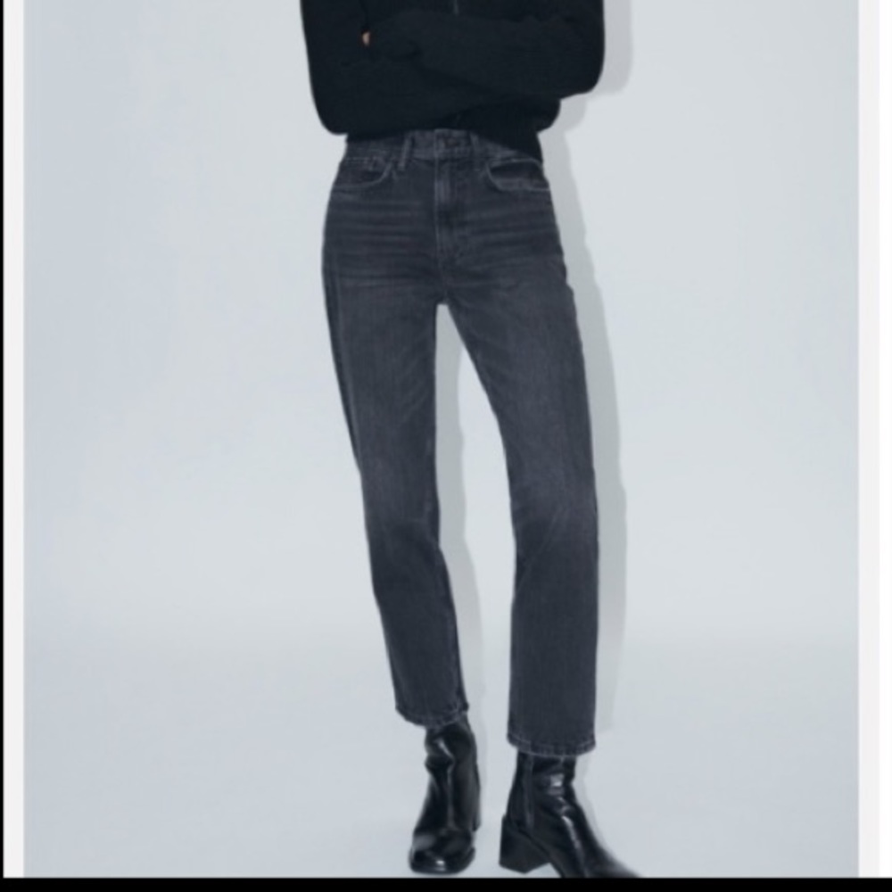 NWOT Zara + denim black faded cropped slight flare jeans size 2